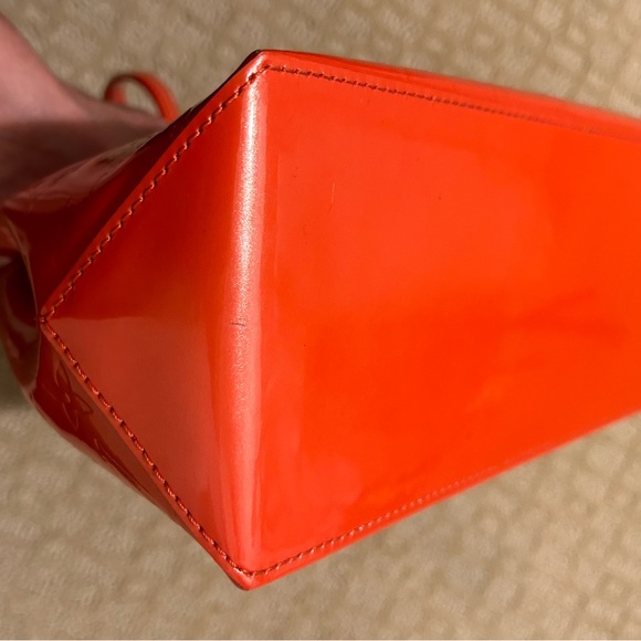 Louis Vuitton Vernis Wilshire PM Sunset Orange- Excellent Condition! - Picture 7 of 13